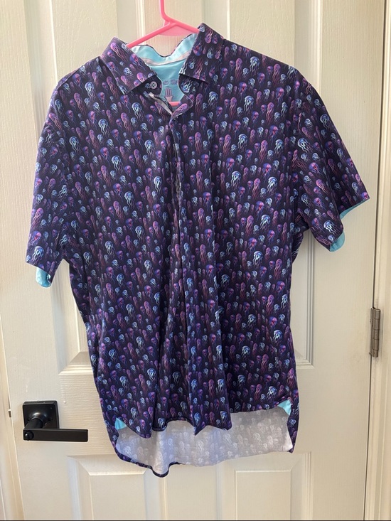 Visconti Black Other - Men's Casual Short-Sleeve Button-Down Shirt in Navy with Purple Jellyfish Print